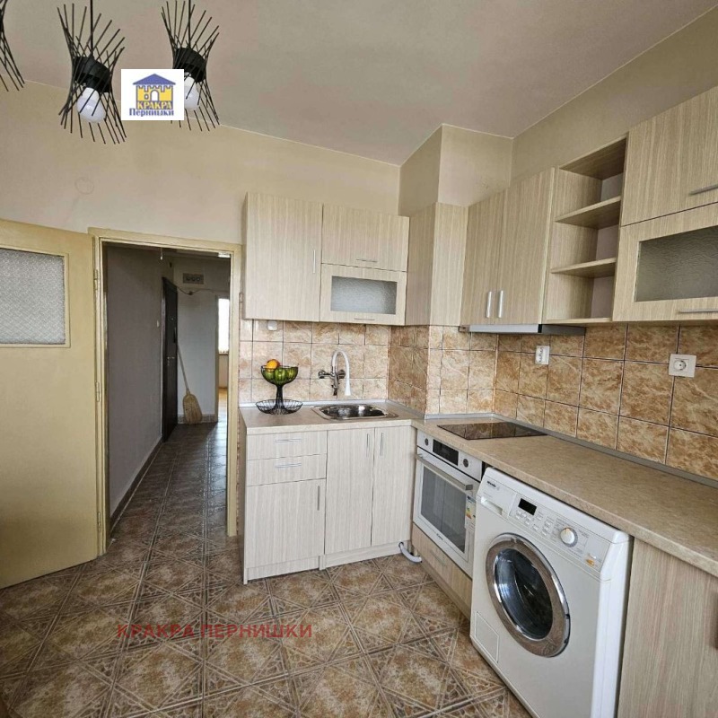 Дава под наем 3-СТАЕН, гр. Перник, Център, снимка 2 - Апартаменти - 53388566