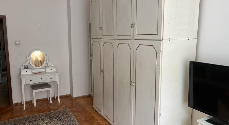 De inchiriat  1 dormitor Sofia , Țentâr , 83 mp | 81070555 - imagine [6]