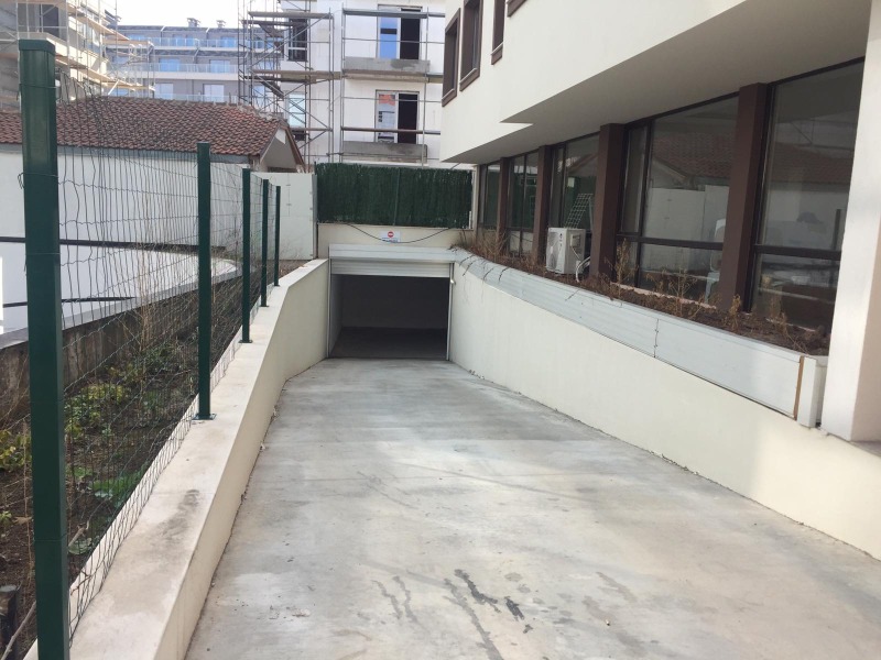 Дава под наем ГАРАЖ, ПАРКОМЯСТО, гр. София, Кръстова вада, снимка 3 - Гаражи и паркоместа - 53256864