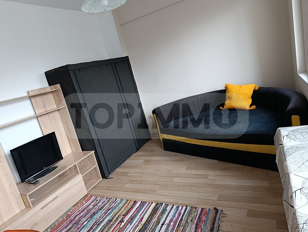 Дава под наем 2-СТАЕН, гр. Варна, Колхозен пазар