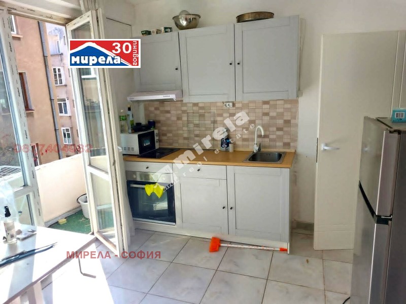 Дава под наем 2-СТАЕН, гр. София, Център, снимка 4 - Апартаменти - 52842441