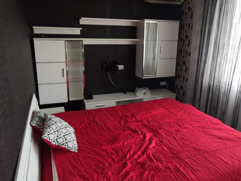 В аренду  3 спальни Бургас , Славейков , 110 кв.м | 67130600 - изображение [2]