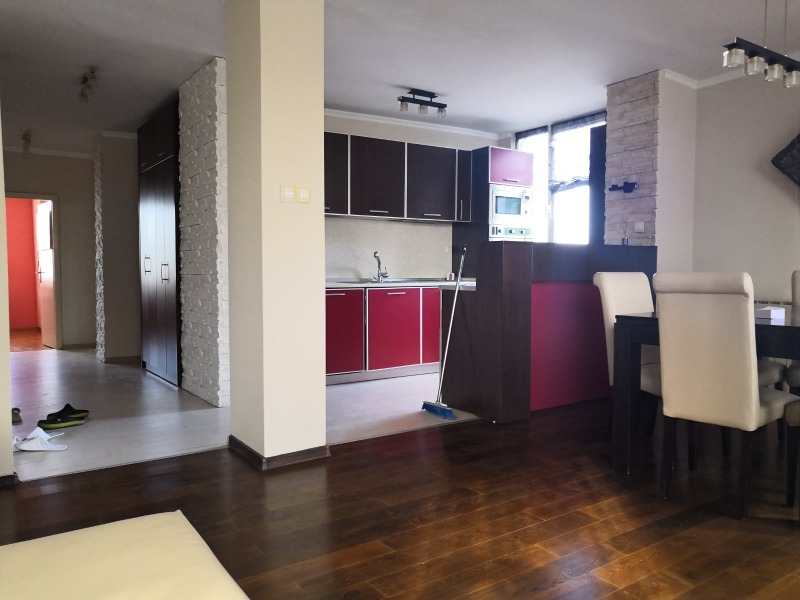 Para alugar  3 quartos Burgas , Slaveikov , 110 m² | 67130600 - imagem [4]