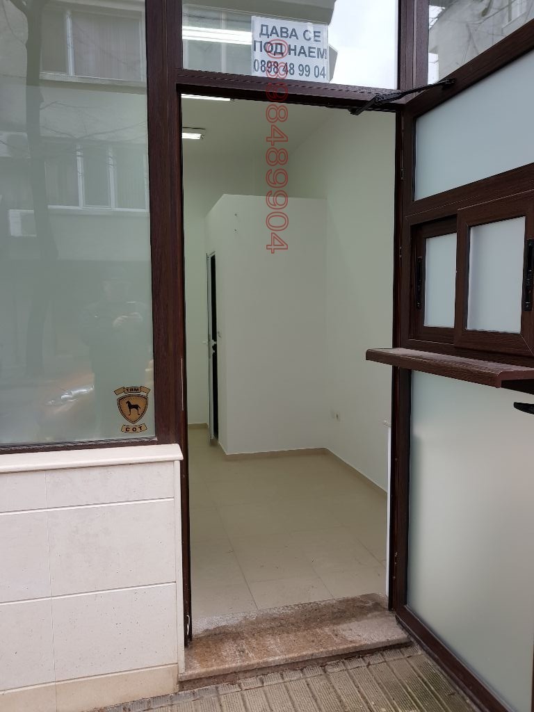Дава под наем МАГАЗИН, гр. Варна, Централна поща, снимка 3 - Магазини - 53507307