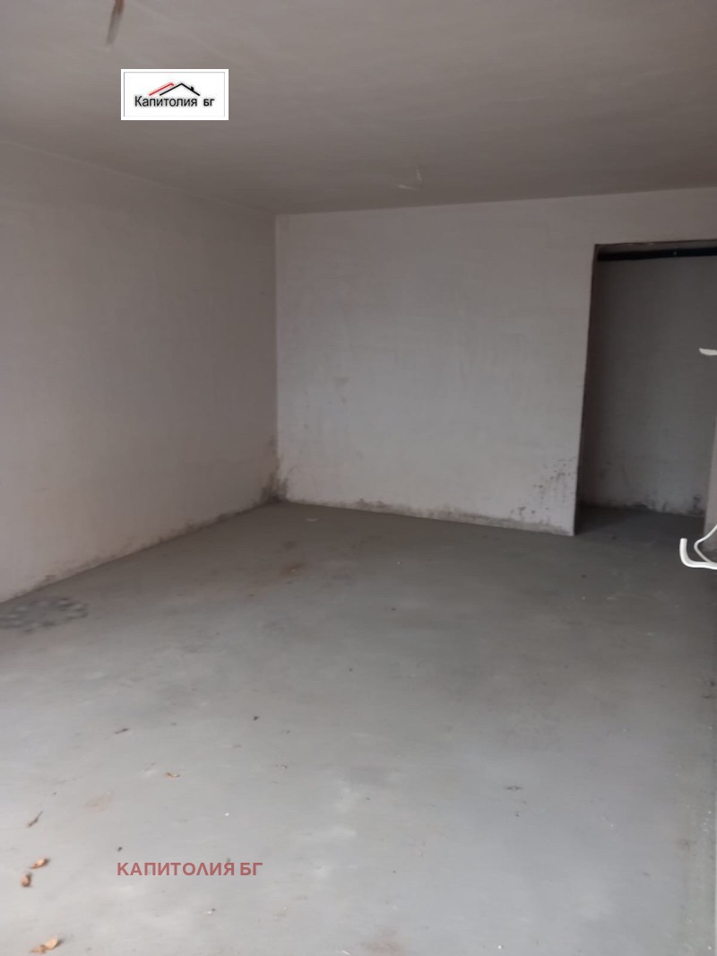 Дава под наем ГАРАЖ, ПАРКОМЯСТО, гр. Кърджали, Възрожденци, снимка 3 - Гаражи и паркоместа - 52710822