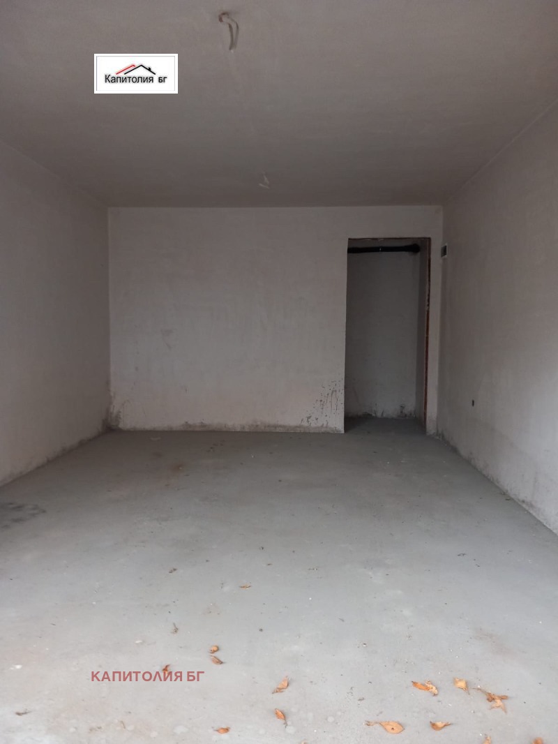 Дава под наем ГАРАЖ, ПАРКОМЯСТО, гр. Кърджали, Възрожденци, снимка 2 - Гаражи и паркоместа - 52710822