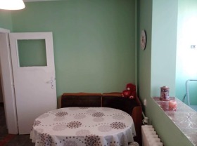 2-стаен град София, Сердика 4