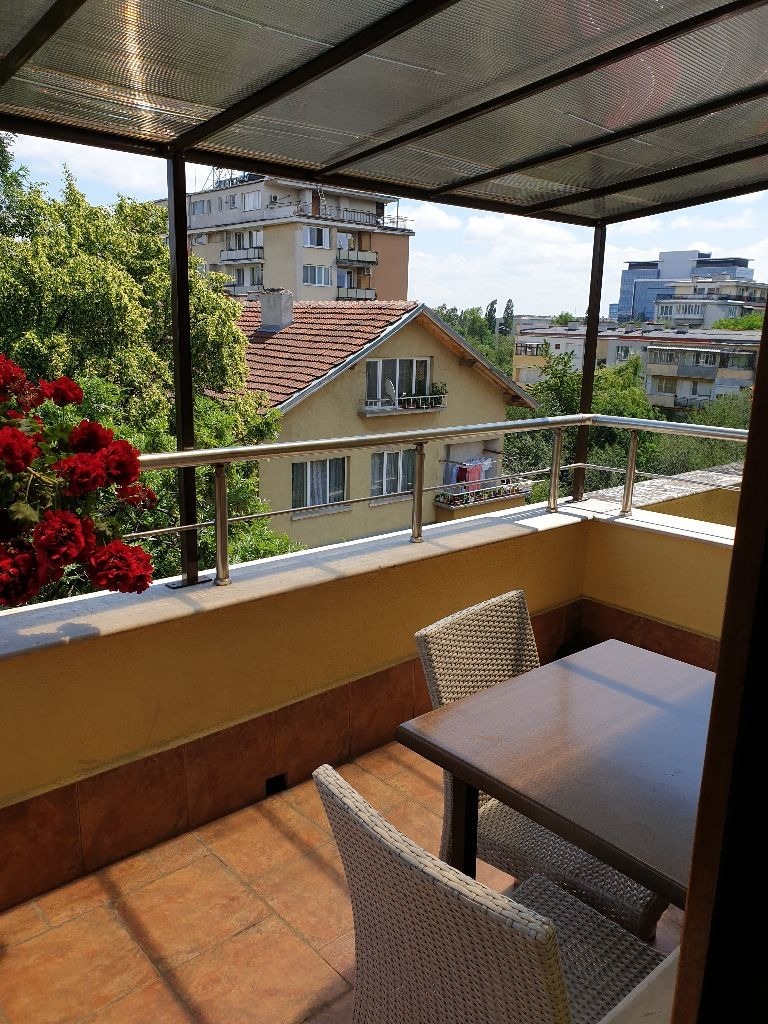 Дава под нем  3-стаен, град София, Изток • 1 200 EUR • ID 26193119 — holmes.bg - [1] 