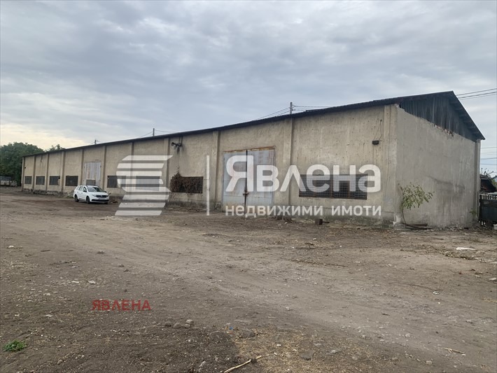 En renta  Almacenamiento Sofia , Jristo Botev , 1150 metros cuadrados | 81891000