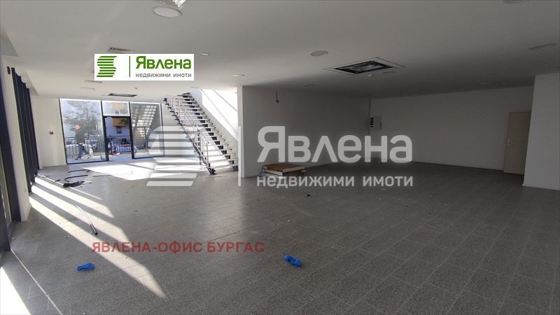 Te huur  Winkel Burgas , Izgrev , 349 m² | 75583917