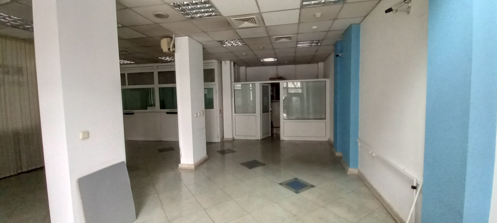 Дава под наем ОФИС, гр. Хасково, Център, снимка 2 - Офиси - 53675997