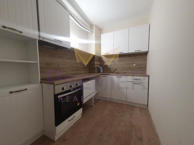 Дава под нем  2-стаен, град Варна, Левски 1 •  500 EUR • ID 96245108 — holmes.bg - [1] 