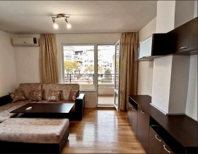 1 quarto Lazur, Burgas 5