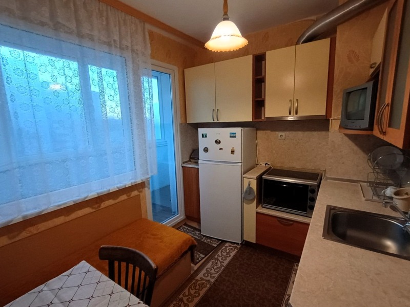 Дава под наем 2-СТАЕН, гр. Добрич, Център, снимка 5 - Апартаменти - 53042936