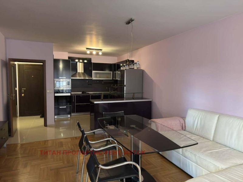 Дава под наем 2-СТАЕН, гр. Бургас, Център