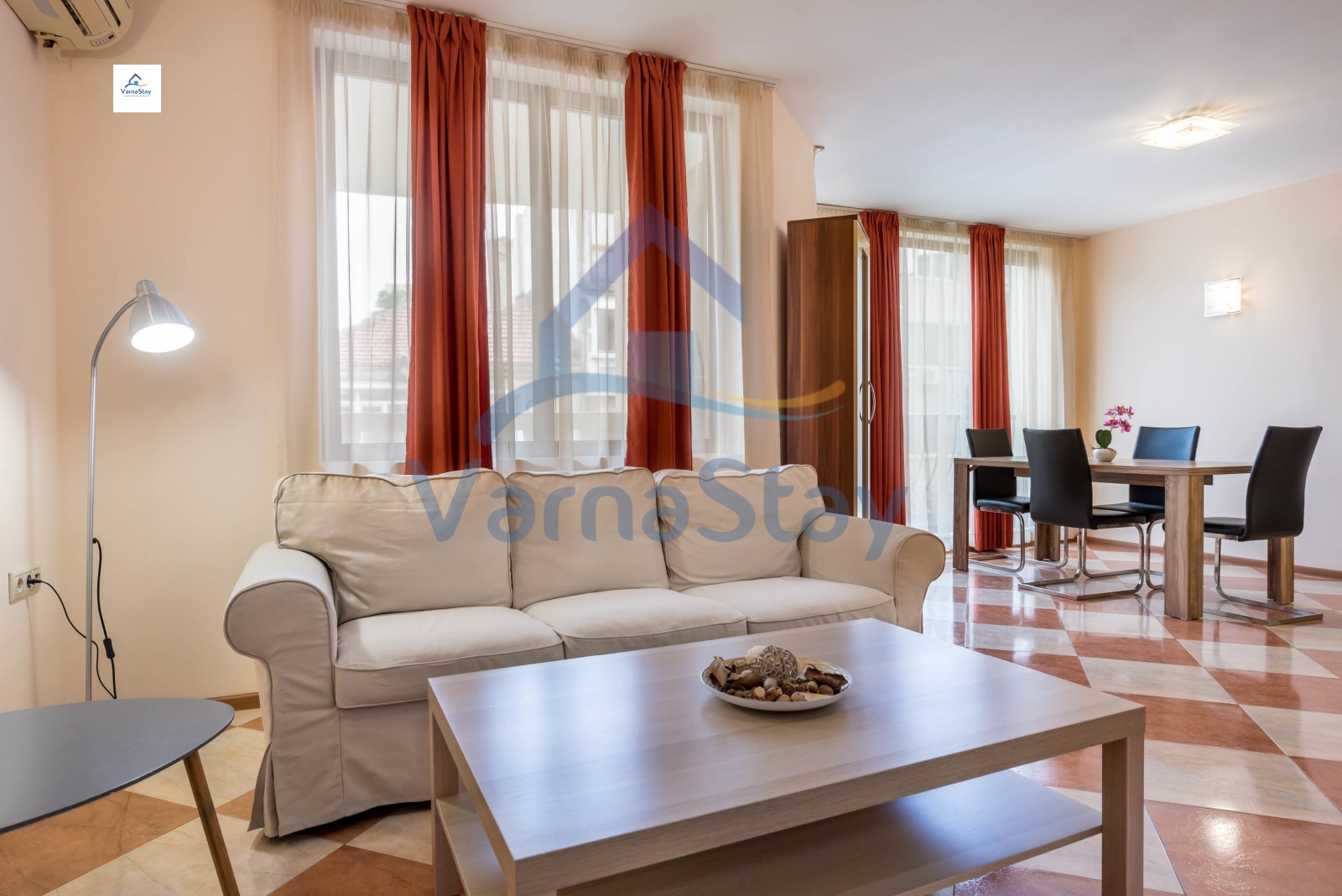 Дава под наем 3-СТАЕН, гр. Варна, Център