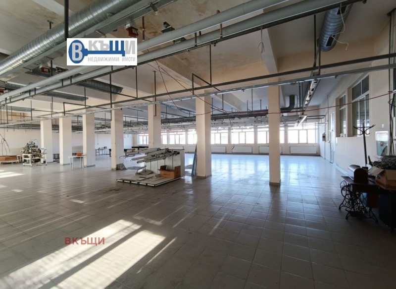 Дава под наем СКЛАД, гр. Горна Оряховица, област Велико Търново, снимка 11 - Складове - 52813383