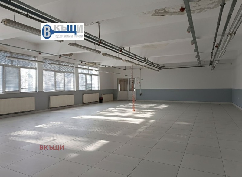 Дава под наем СКЛАД, гр. Горна Оряховица, област Велико Търново, снимка 8 - Складове - 52813383