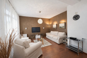 ����� ���� ��� ���� 3-�����,���� �����, ������>