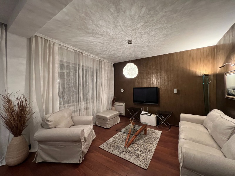 Дава под наем 3-СТАЕН, гр. София, Център, снимка 2 - Апартаменти - 53106395