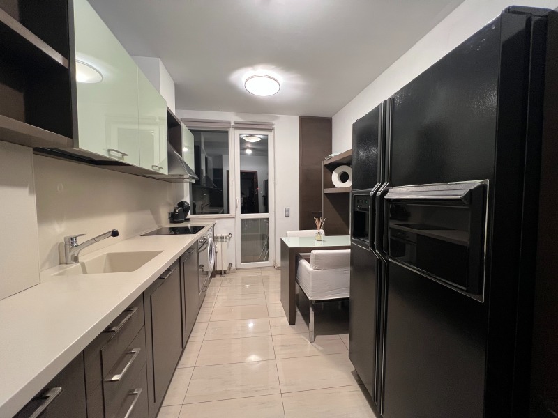 Дава под наем 3-СТАЕН, гр. София, Център, снимка 13 - Апартаменти - 53106395