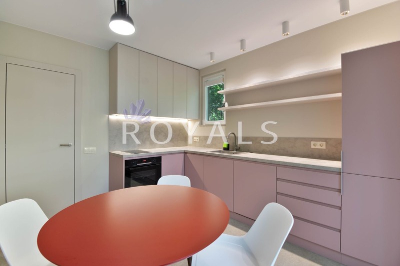 Под наем 3-СТАЕН, град София, Изток • 1400 € • 60670623 — Holmes.bg