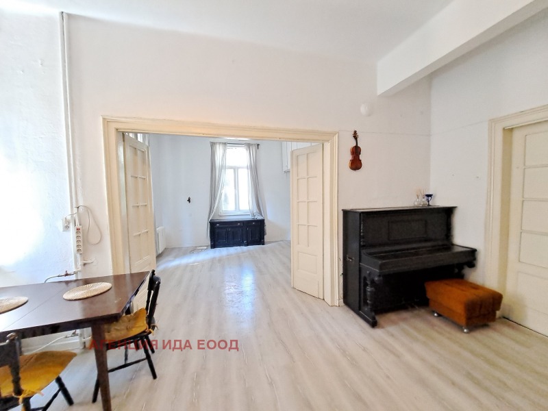 Te huur  1 slaapkamer Sofia , Tsentar , 55 m² | 81192704