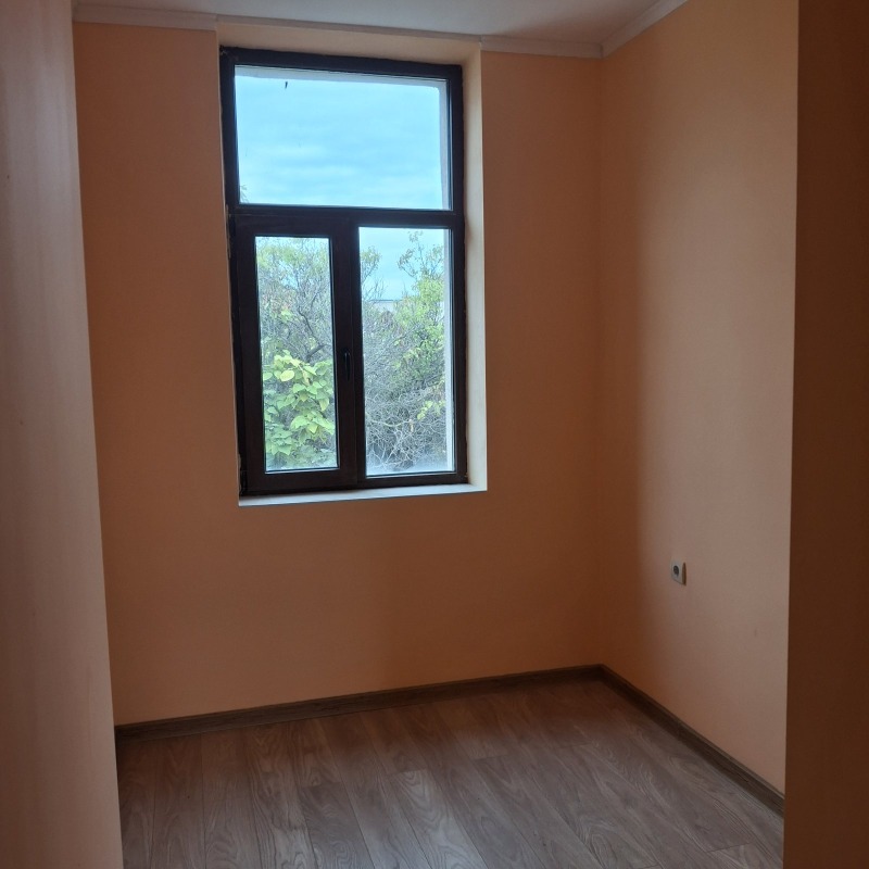 För uthyrning  Kontor Varna , Centar , 69 kvm | 45025937 - bild [5]