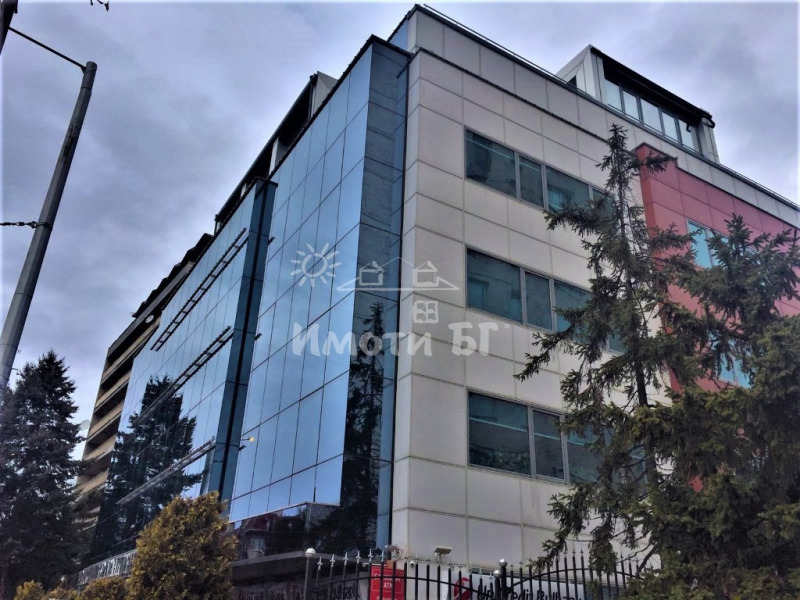 Дава под нем  Офис, град София, Гео Милев • 3 750 EUR • ID 50159795 — holmes.bg - [1] 