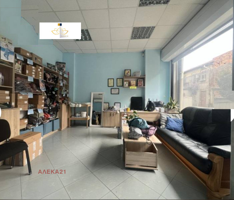 Дава под наем МАГАЗИН, гр. София, Център