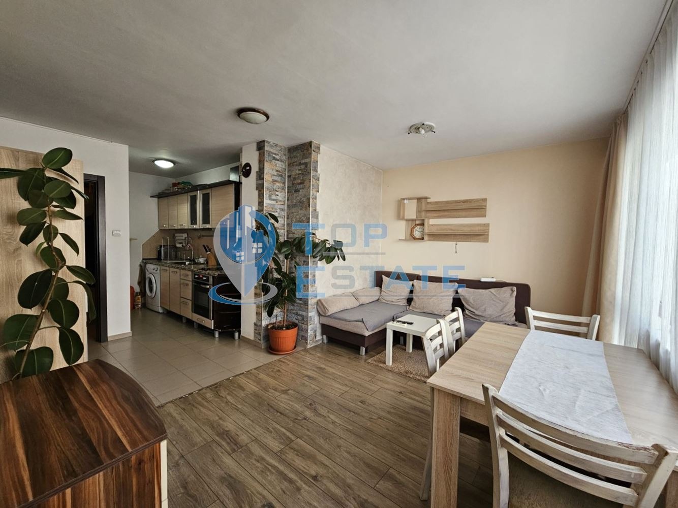 Дава под наем 2-СТАЕН, гр. Велико Търново, Колю Фичето, снимка 2 - Апартаменти - 53971622