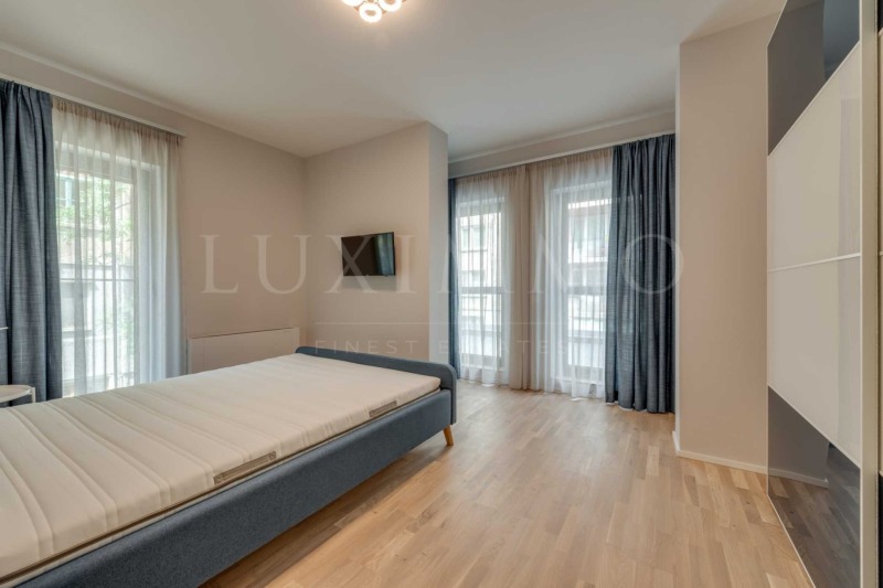 Издаје се  1 спаваћа соба Софија , Центар , 86 м2 | 89339758 - слика [4]