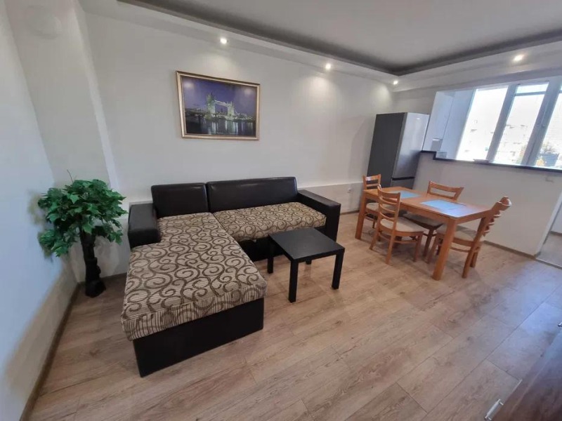 Под наем 3-СТАЕН, град Пловдив, Кючук Париж • 434 € / 848.83 лв. • 40172553 1