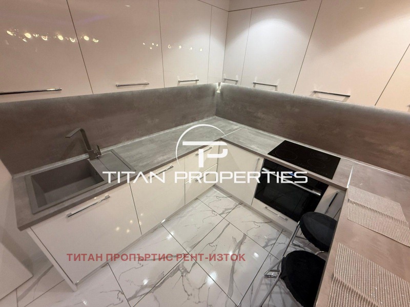 Дава под наем 3-СТАЕН, гр. Бургас, Изгрев, снимка 2 - Апартаменти - 53162077