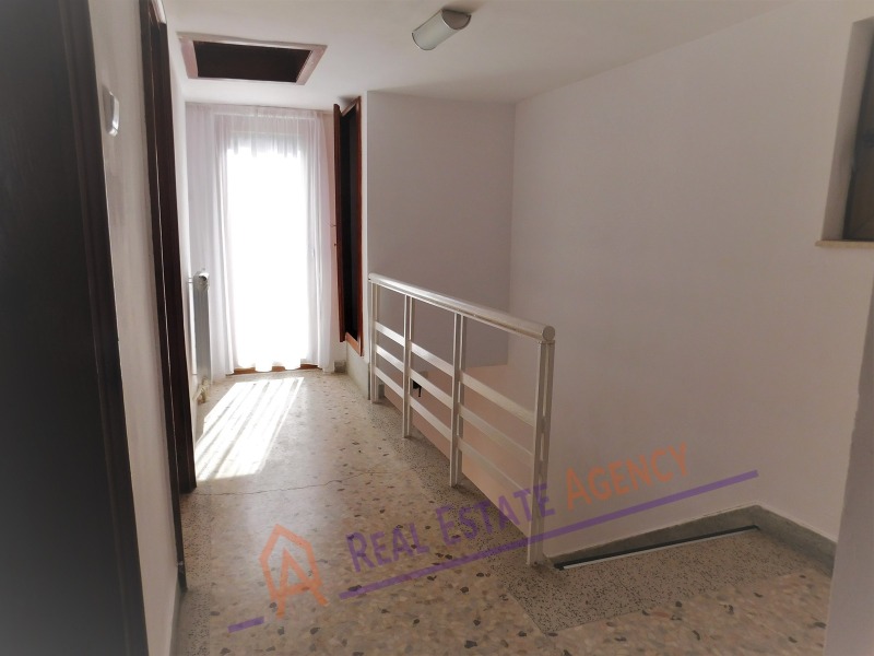 För uthyrning  Hus Sofia , v.z.Belovodski pat , 220 kvm | 50888649 - bild [14]