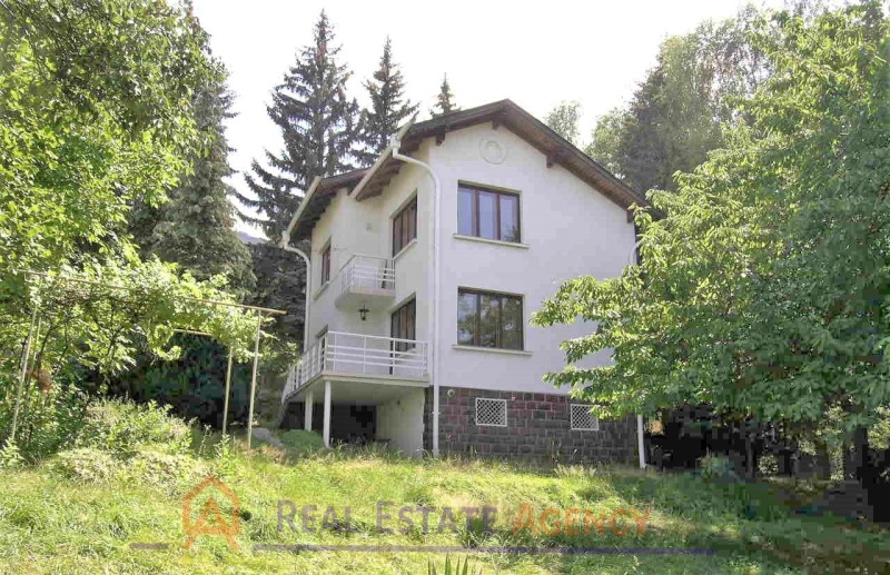 För uthyrning  Hus Sofia , v.z.Belovodski pat , 220 kvm | 50888649