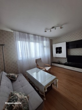 1 chambre Tri tchoutchoura - tsentar, Stara Zagora 1