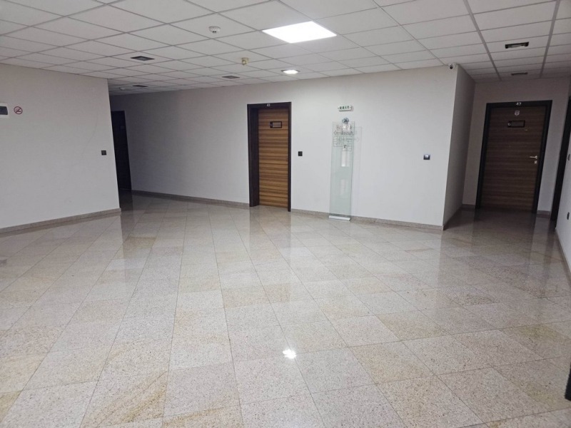 Para alugar  Escritório Kardjali , Centar , 26 m² | 98843122 - imagem [5]