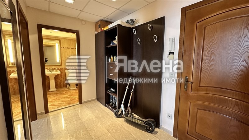 Vuokrattavana  1 makuuhuone Varna , k.k. Slantšev den , 111 neliömetriä | 54666098 - kuva [16]