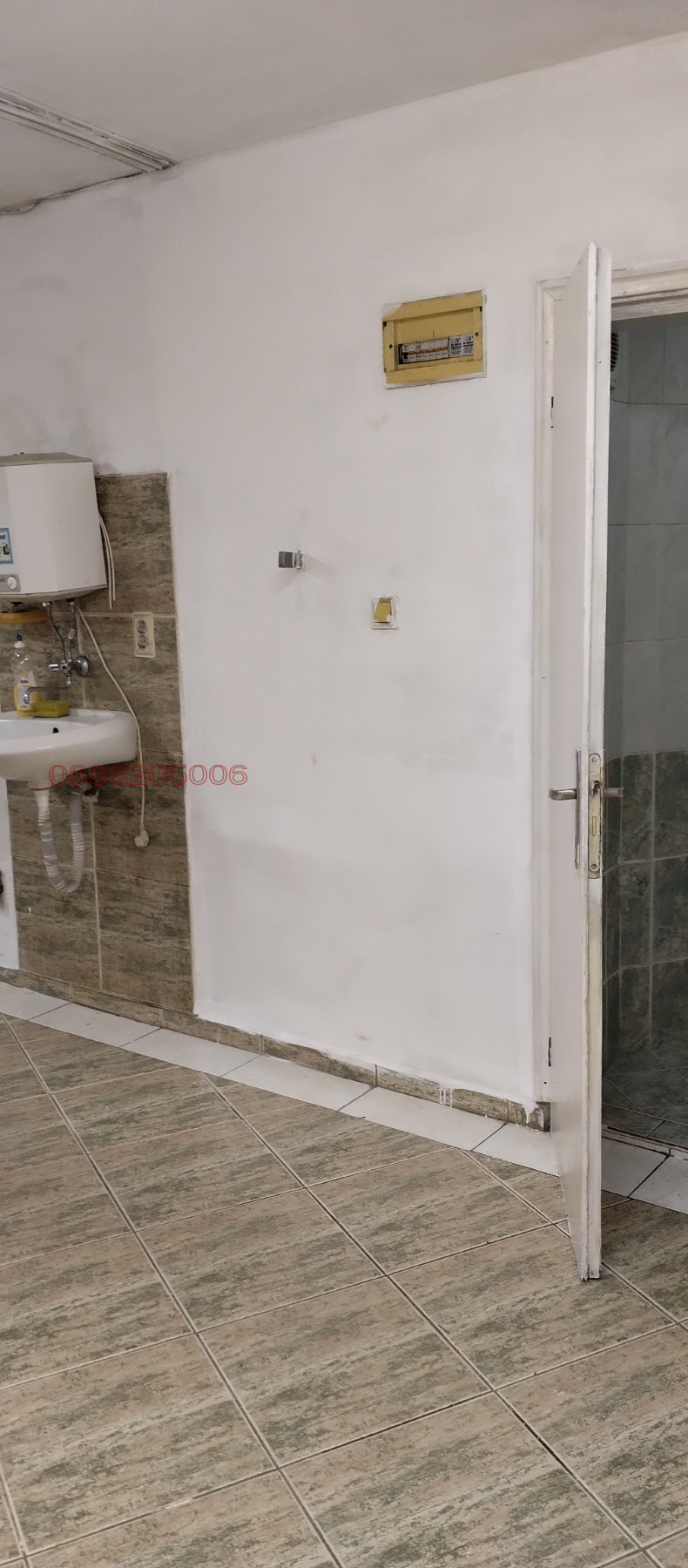 Дава под наем МАГАЗИН, гр. Варна, Колхозен пазар, снимка 9 - Магазини - 52798721