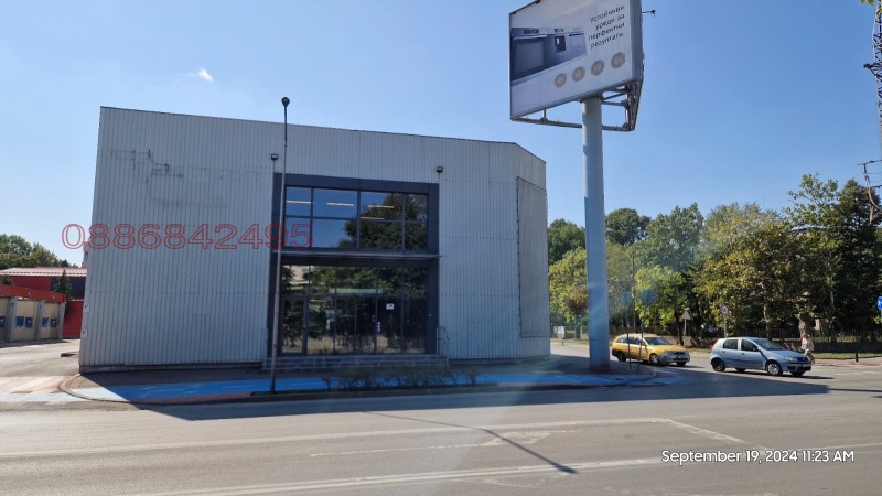 Дава под Наем МАГАЗИН в град Русе, Здравец Север 2 - 1800 кв.м / 5 500 € » 10 757.07 лв.