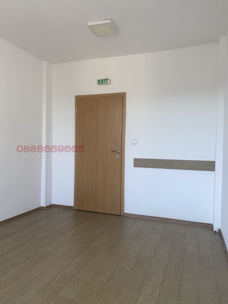 För uthyrning  Kontor Sofia , Centar , 15 kvm | 56327162 - bild [2]