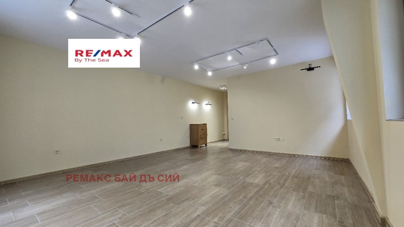 De inchiriat  Birou Varna , Țentâr , 66 mp | 73646969 - imagine [4]