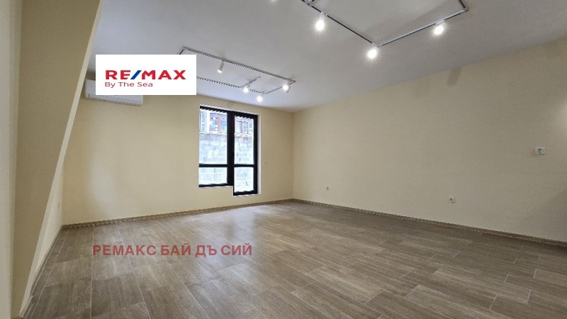De inchiriat  Birou Varna , Țentâr , 66 mp | 73646969 - imagine [3]