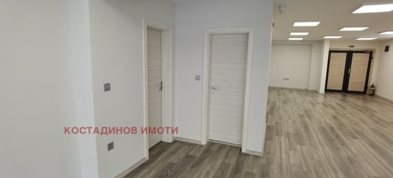 Дава под наем ОФИС, гр. Пловдив, Център, снимка 11 - Офиси - 54034488