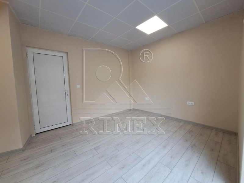 Дава под наем ОФИС, гр. Пловдив, Център, снимка 3 - Офиси - 52988555