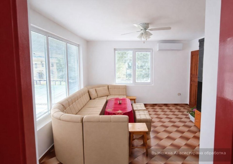 Дава под наем ЕТАЖ ОТ КЪЩА, гр. Варна, Галата