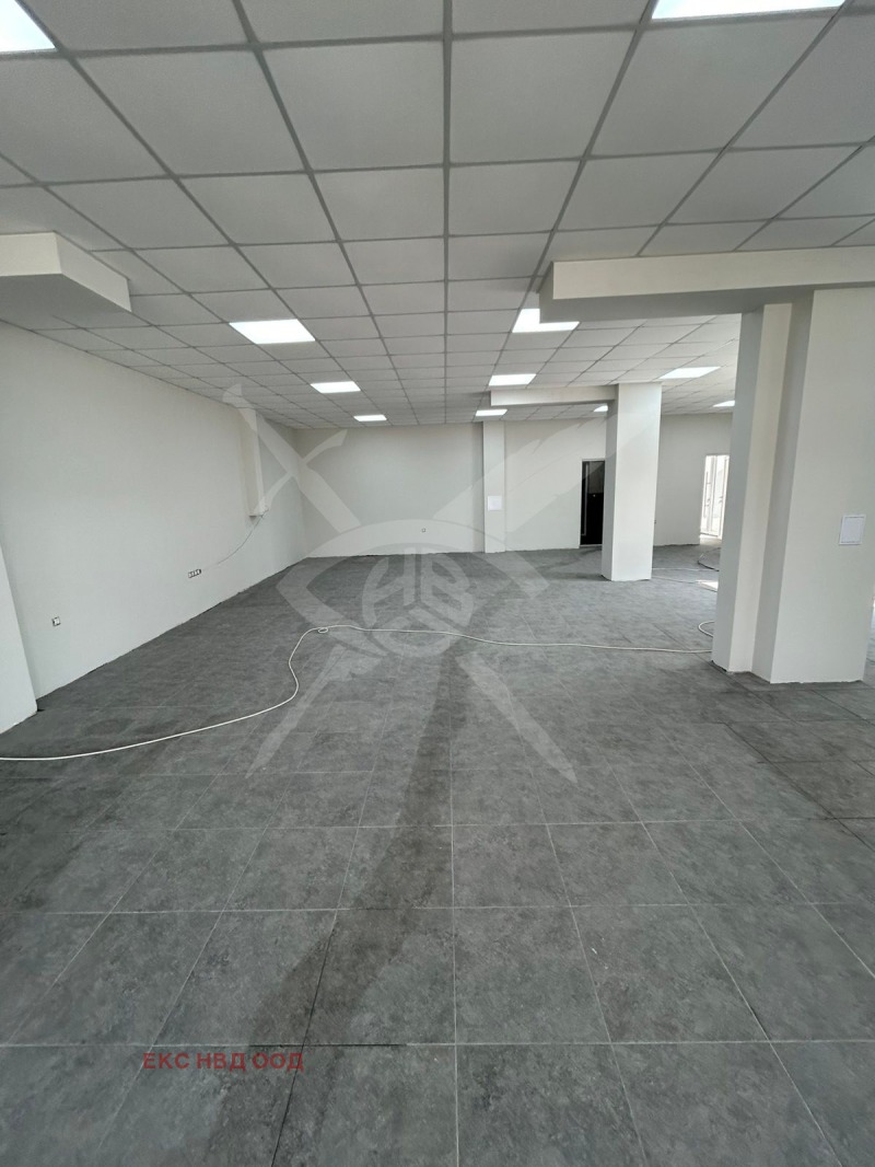 Дава под наем МАГАЗИН, гр. Пловдив, Център, снимка 6 - Магазини - 53232422