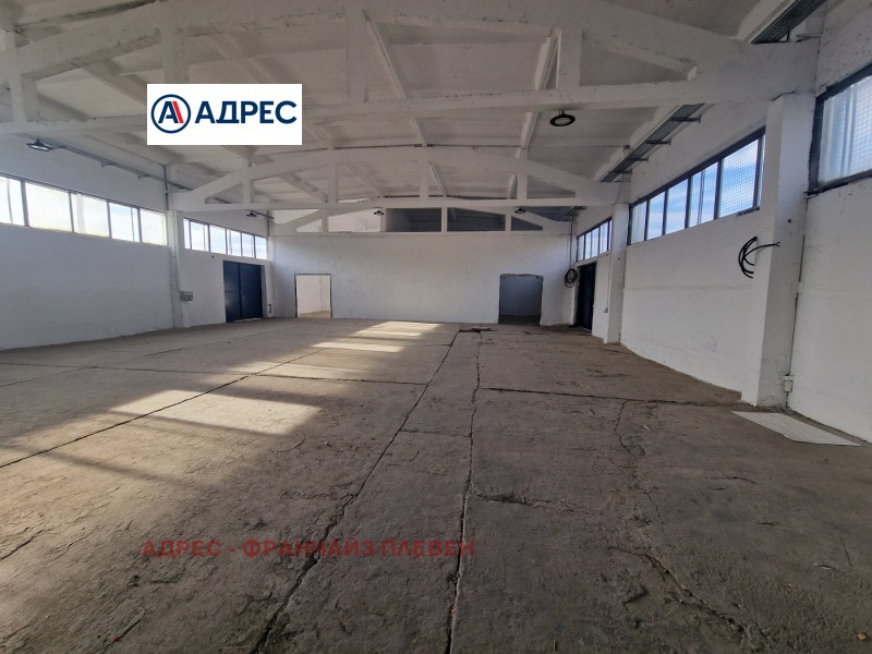 De inchiriat  Depozitare Pleven , Industrialna zona , 1500 mp | 29532829 - imagine [2]