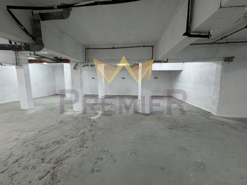 Дава под наем ГАРАЖ, ПАРКОМЯСТО, гр. Варна, Колхозен пазар